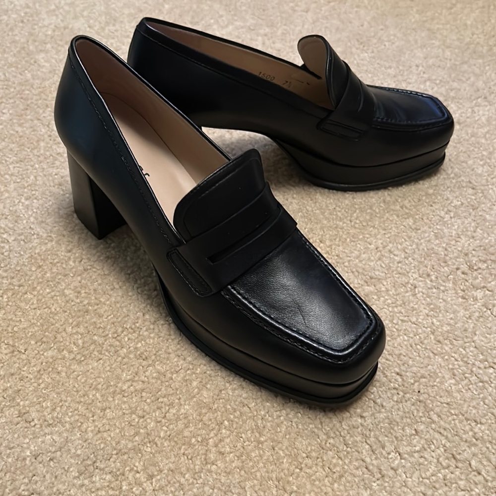 Brand new Jon Josef platform loafers